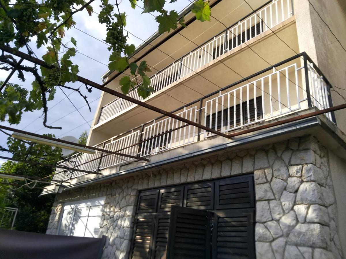 Apartment Meri 2Nd Floor Dramalj Exterior photo